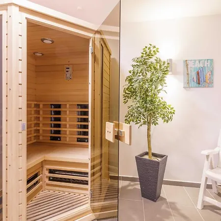 Genie En Apartament *